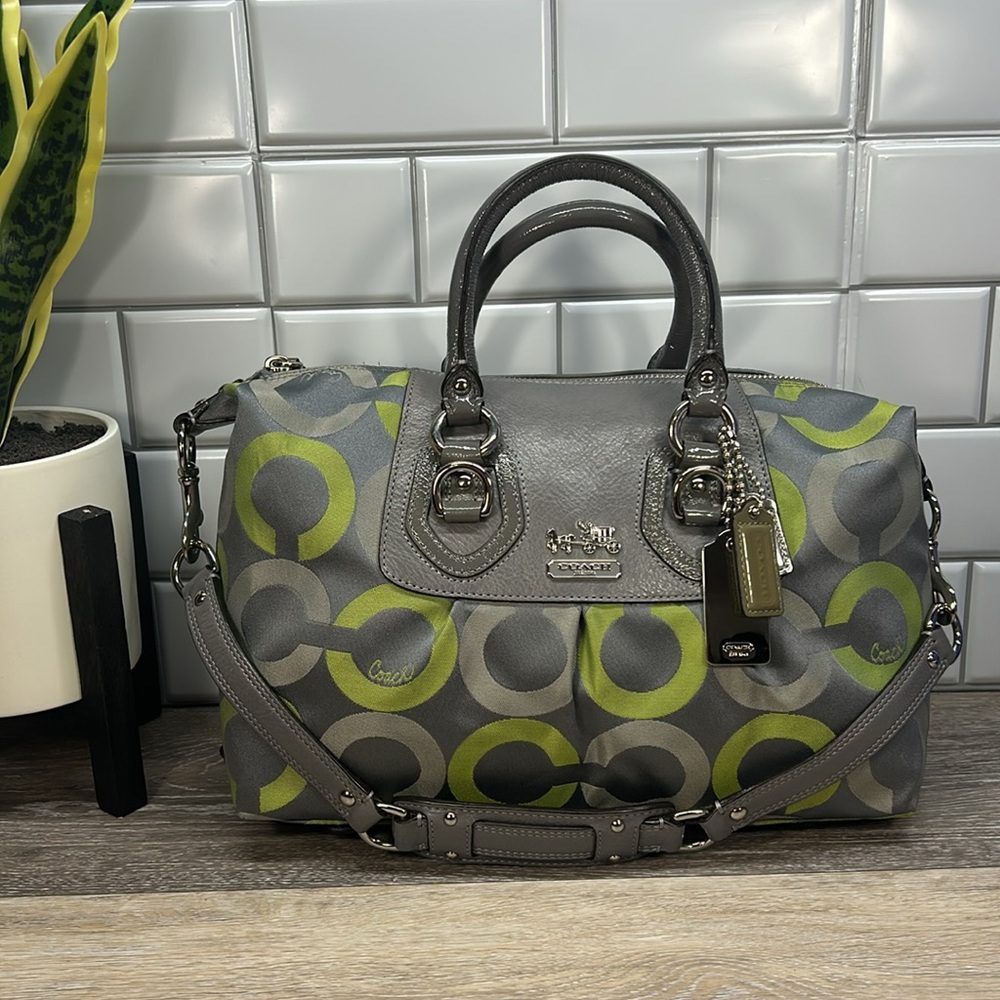 Coach  sateen Sabrina Op art satchel